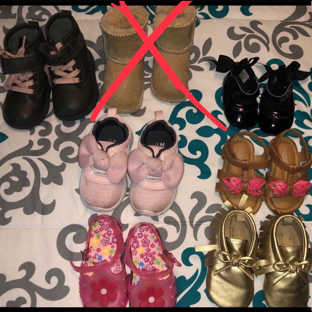 Baby girl shoes ✨sold✨